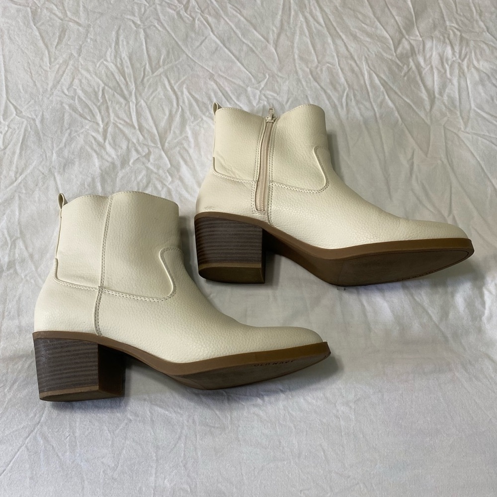 Off white zip ankle cowboy boots